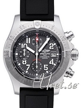Breitling Avenger Harmaa/Kumi �45 mm