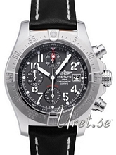 Breitling Avenger Harmaa/Nahka �45 mm